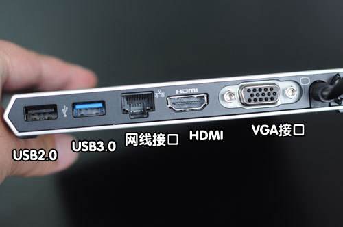 花屏死機解決方法：1檢查重新連接主機和顯示屏！